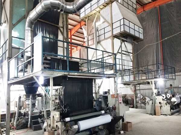 PE黑白高粘（zhān）保護膜（mó）